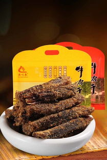 都市新派零食风尚 从牛肉干到猪肉脯，探索肉类熟食与坚果的味蕾之旅